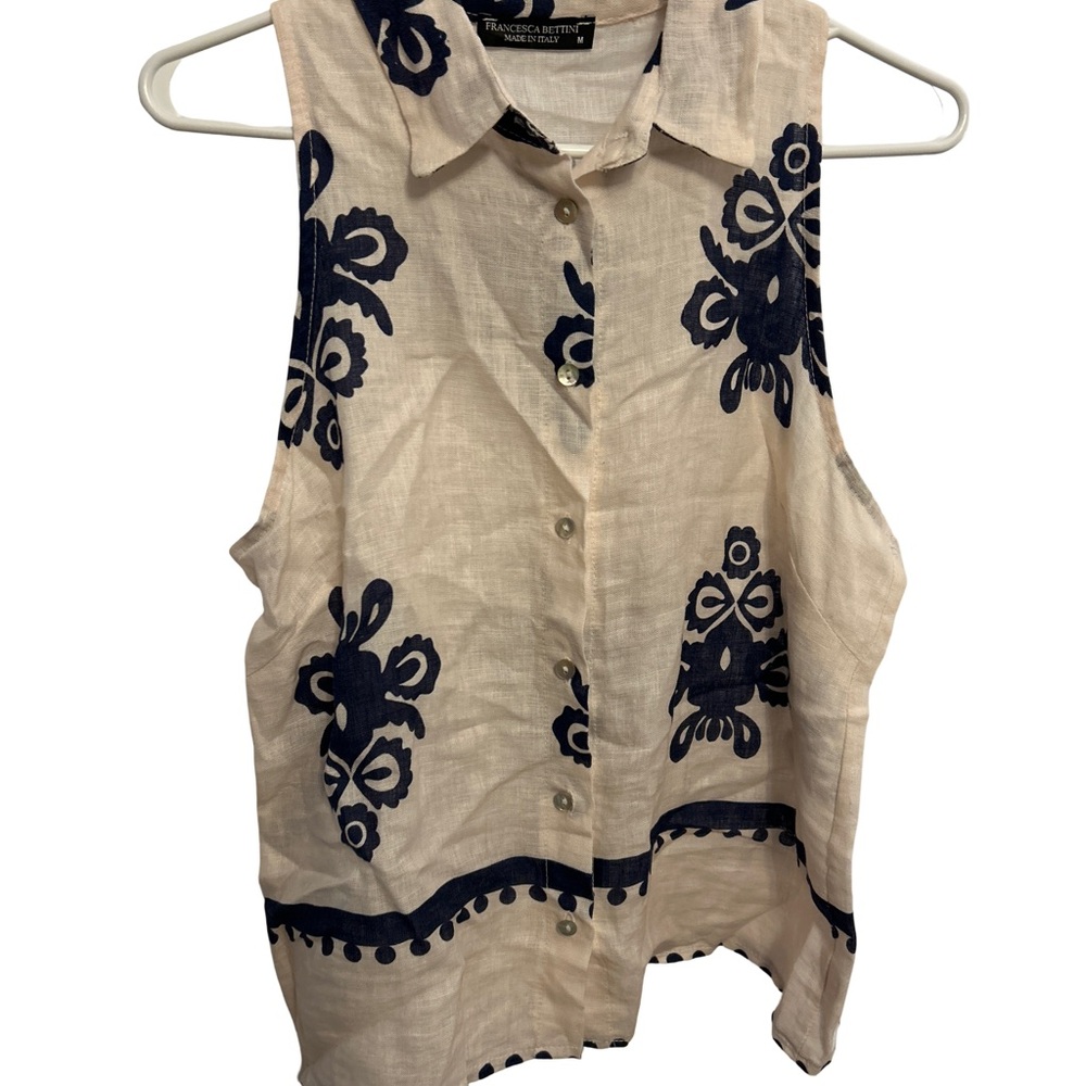 Francesca's Collections Navy/beige Floral Sleeveless Top